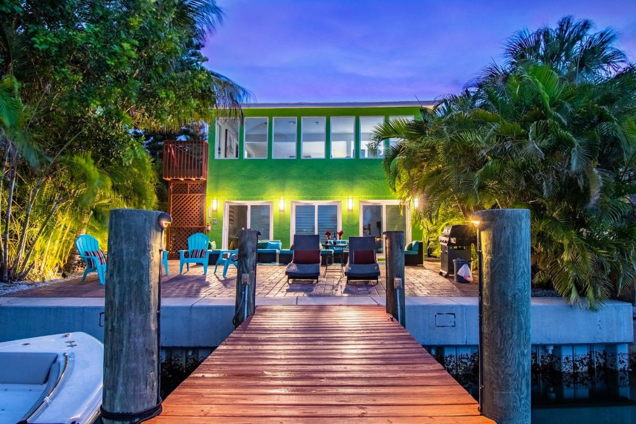 Luxury Suite At Madeira Beach Dock One Block From Johns Pass Villageセント・ピート・ビーチ エクステリア 写真