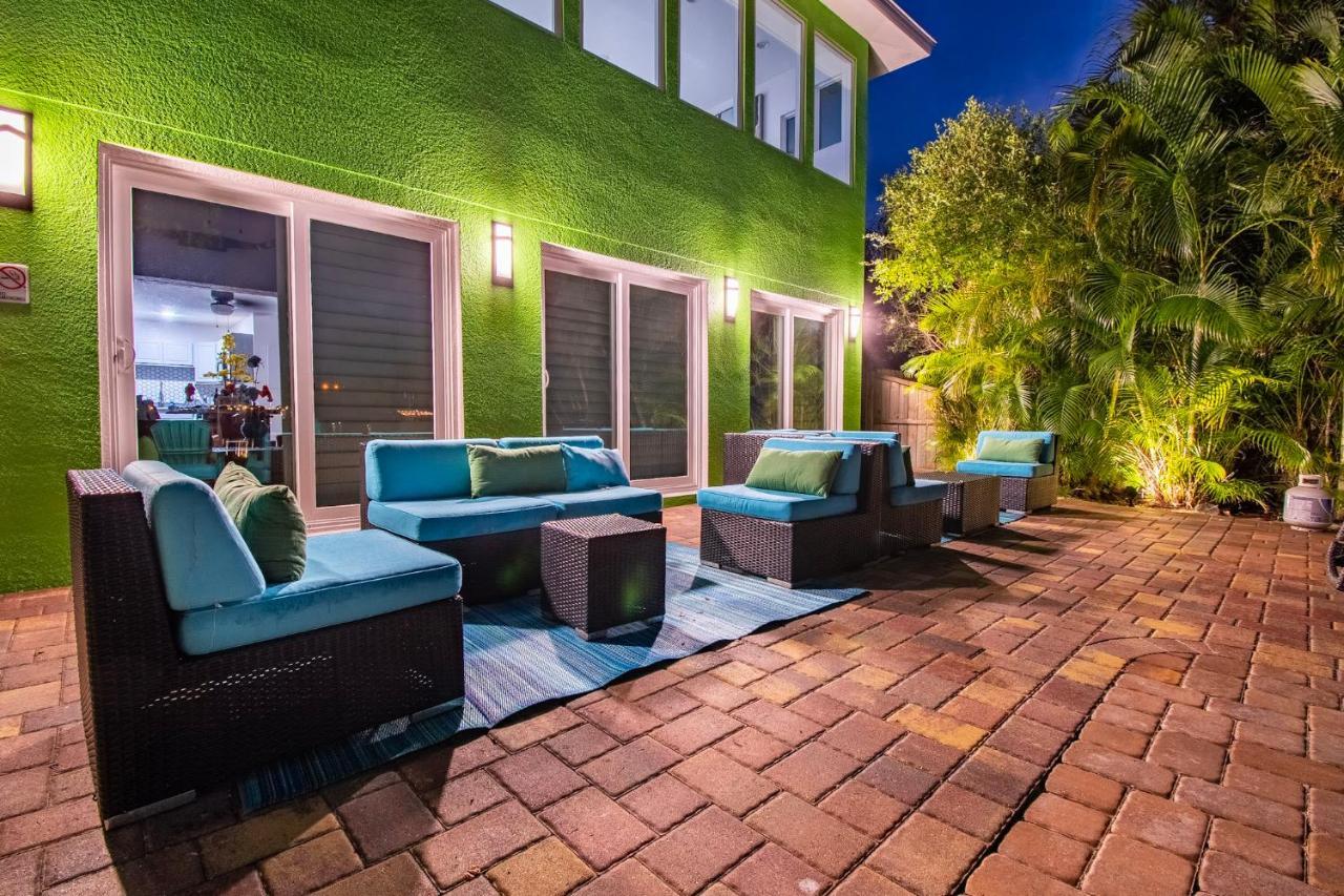 Luxury Suite At Madeira Beach Dock One Block From Johns Pass Villageセント・ピート・ビーチ エクステリア 写真